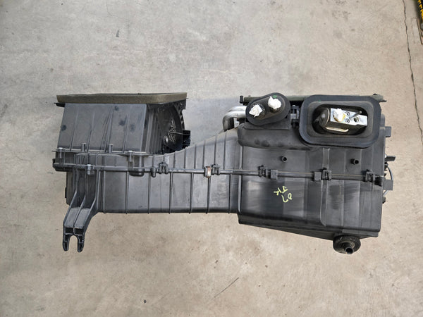 55111700AE Heater Box Assembly With A/C for Jeep Wrangler JK JKU (07-10)