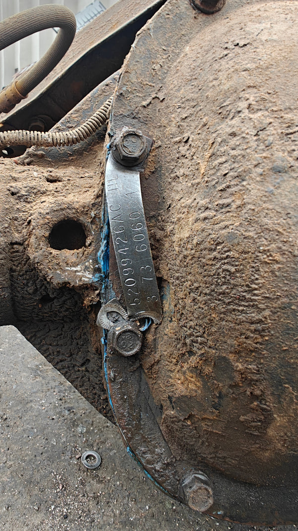 D226 / Dana 44 Vari-Lok Complete REAR Axle Housing 3.73 Jeep WJ (99-04)
