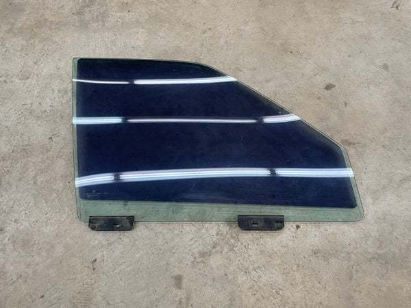 Passenger Side Front Door Glass for Grand Cherokee ZJ (93-98)