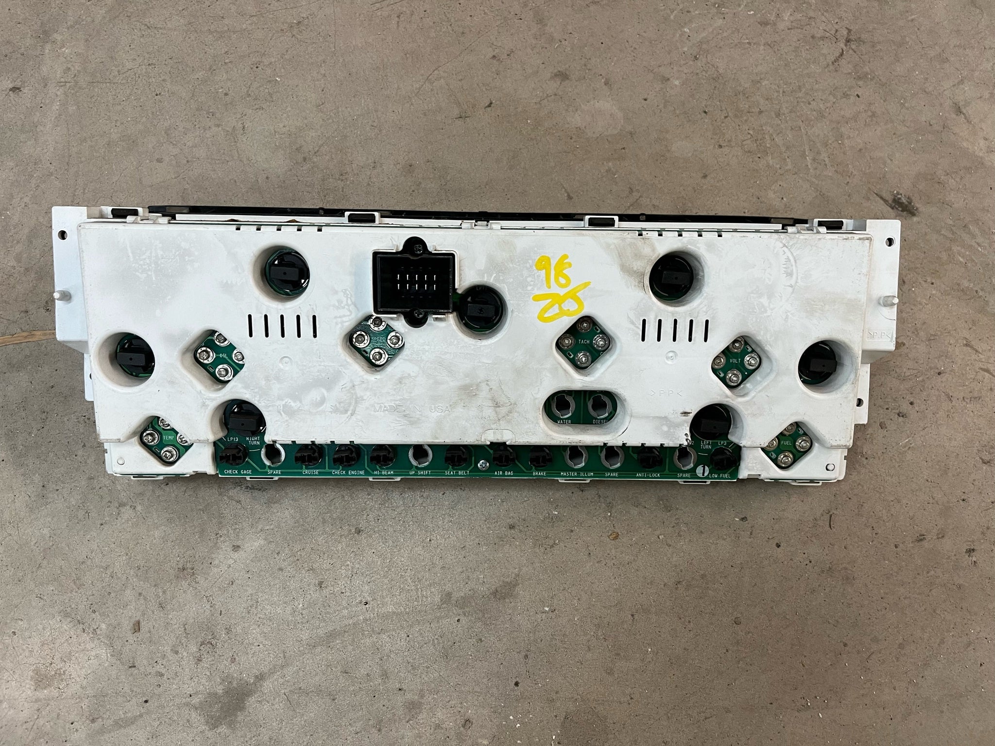 Grand Cherokee ZJ (9698) Instrument Cluster FN Jeep