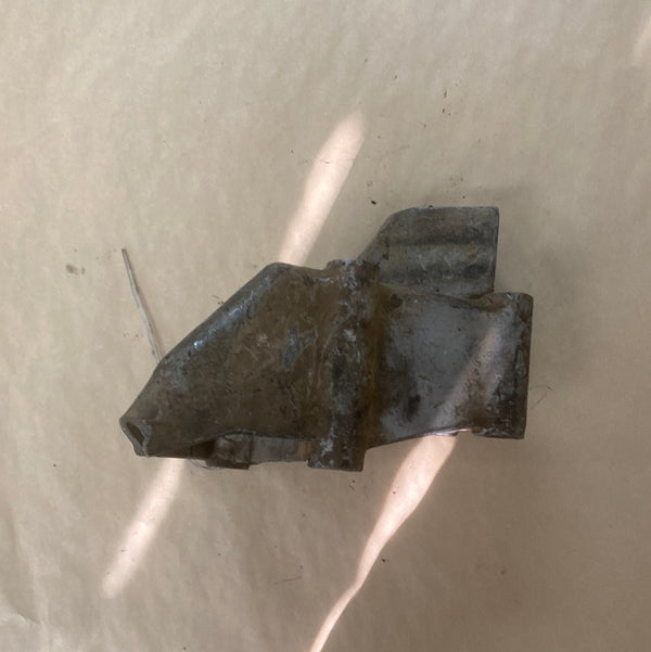 1378367 DAMAGED P/S Pump Bracket for Jeepster Commando F17