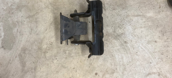 52068992 Transmission Mount Bracket Grand Cherokee WJ (99-04)