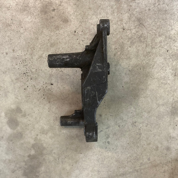 3232821 P/S Pump Bracket for Jeep CJ7, J10/J20, Grand Wagoneer (76-91)