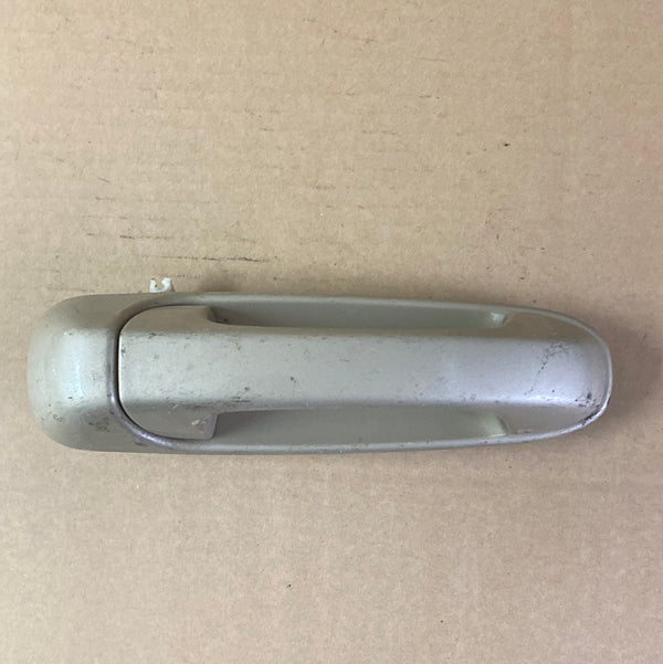5FW46AJCAC Light Khaki Metallic Clear Coat PS Rear Exterior Door Handle Assembly for Grand Cherokee WJ (99-04)