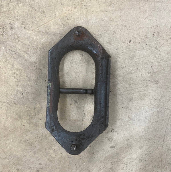 Auto Transmission Mount Bracket on Crossmember Grand Cherokee ZJ (93-95)