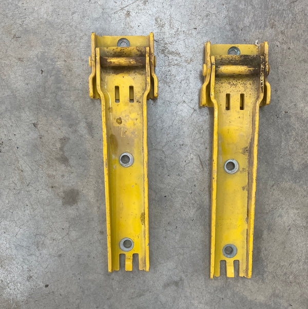 55395401AB Wrangler JK (08) Tailgate Hinge SET