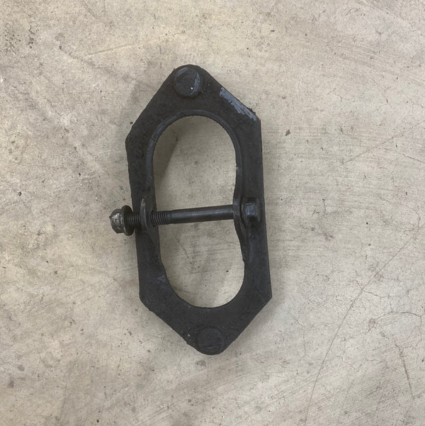 Auto Transmission Mount Bracket on Crossmember Grand Cherokee ZJ (93-95)