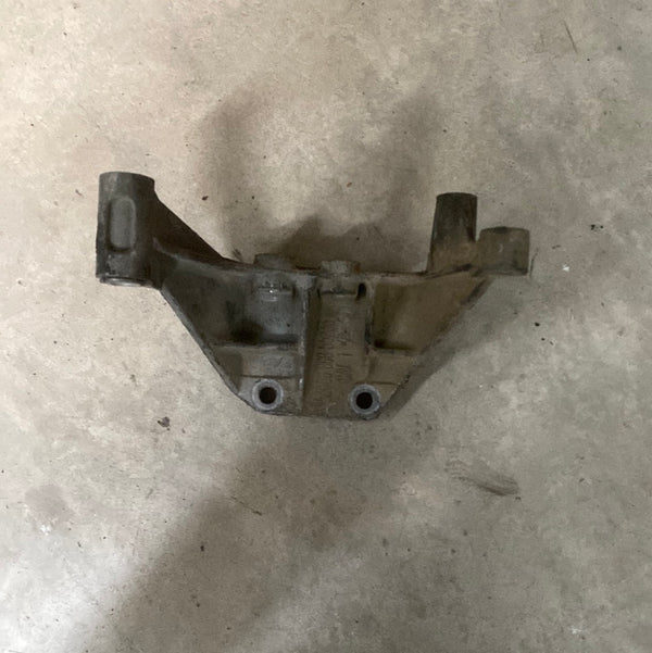 53006868 Alternator Lower Bracket for Jeep Cherokee XJ (91-01)