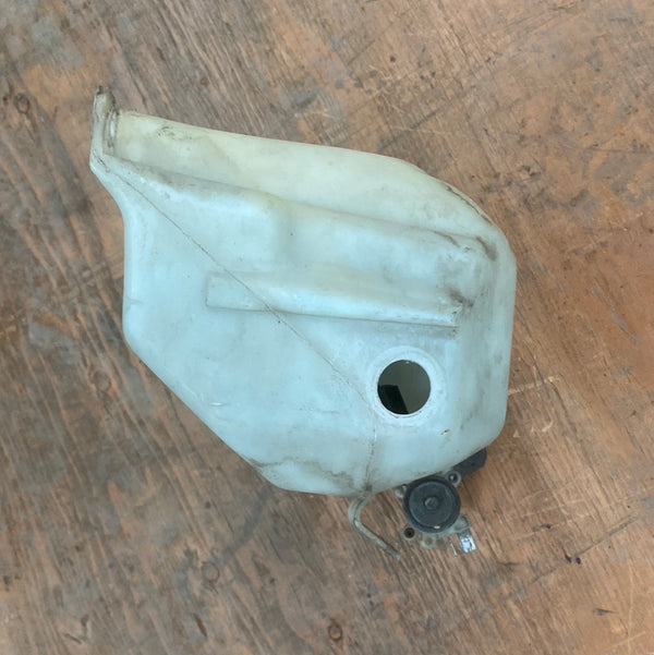 55154975 (Side Sensor) Washer Fluid Reservoir for Grand Cherokee ZJ (95)