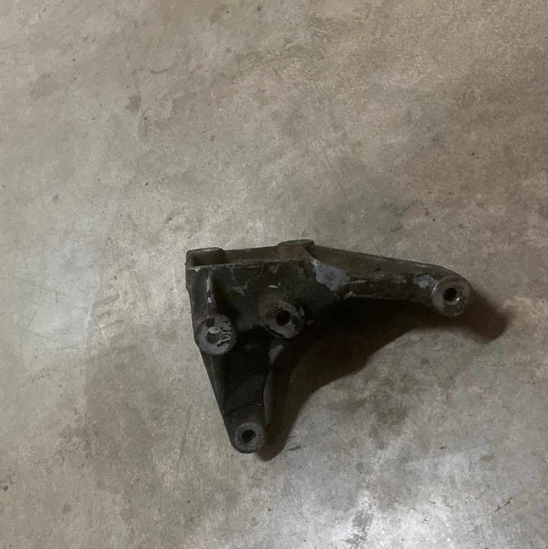 Cherokee (XJ) Alternator Bracket FN Jeep