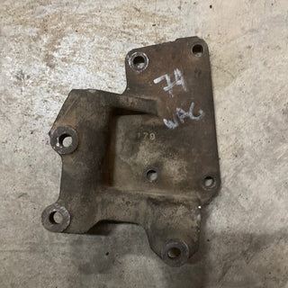 998859 Mounting Bracket for Jeep Wagoneer, J4000