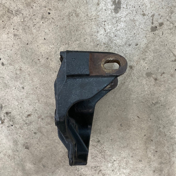 52020270AB 4.0L 4.2L PS Motor Mount Bracket for Wrangler YJ TJ, Cherokee XJ, Wagoneer SJ