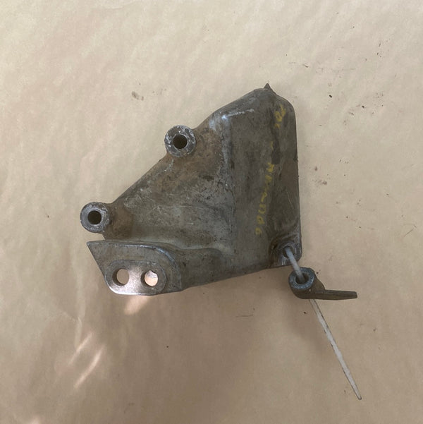 1378367 DAMAGED P/S Pump Bracket for Jeepster Commando F17