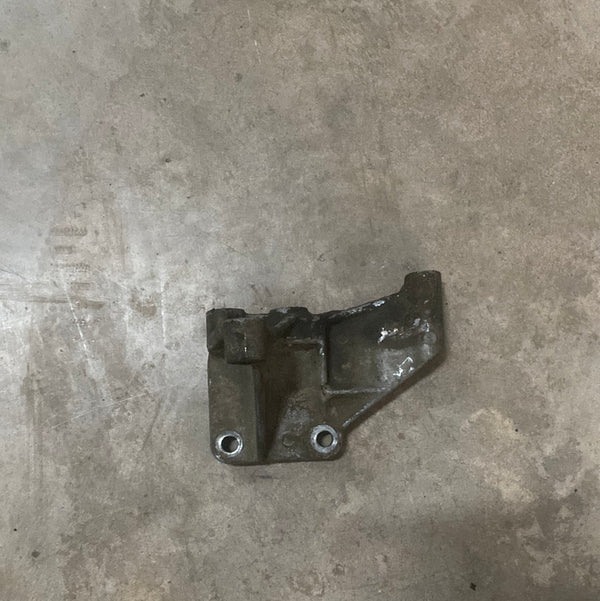 53002894 Alternator Rear Bracket for Jeep MJ, XJ, YJ, 4.0 Liter (87-90)