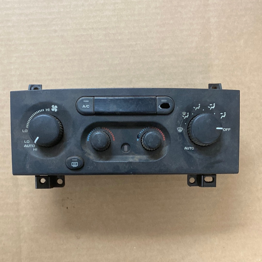 Interior and Electrical Climate Control Module | FN Jeep