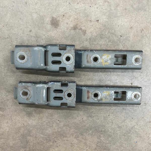 55395194 Wrangler TJ (03-06) Tailgate Hinge SET