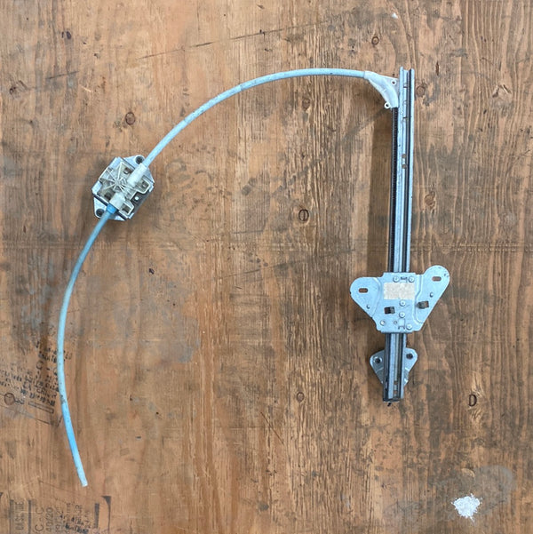 55076053 DS Front Manual Window Regulator for 4 Door Jeep Cherokee XJ (97-01)