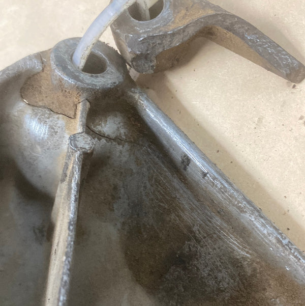 1378367 DAMAGED P/S Pump Bracket for Jeepster Commando F17