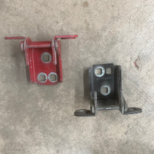 55177026AB Door Hinge Front Jeep Liberty KJ (04-07)