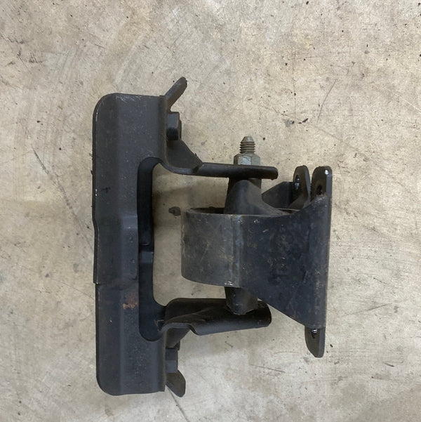 52068992 Transmission Mount Bracket Grand Cherokee WJ (99-04)